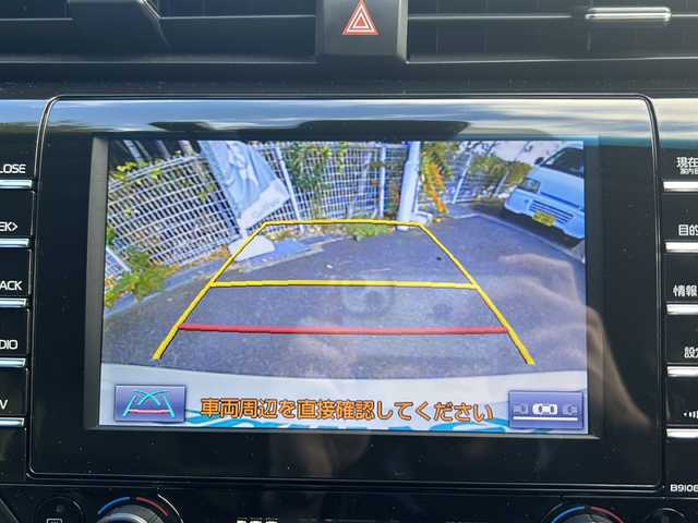 トヨタ カムリ WSレザーパッケージ 京都府 2018(平30)年 1万km プラチナホワイトパールマイカ ワンオーナー/純正メーカーナビ/・DVD/CD/BT/・フルセグテレビ/ETC2.0/ドライブレコーダー/バックカメラ/衝突軽減ブレーキ/レーンキープアシスト/クルーズコントロール/盗難防止装置/革巻きステアリング/ステアリングスイッチ/パドルシフト/パワーシート（D席+N席）/シートヒーター（D席+N席）/前後コーナーセンサー/LEDヘッドライト/スマートキー/プッシュスタートボタン/純正18インチアルミホイール/純正フロアマット/取扱説明書/ナビ取扱説明書/保証書