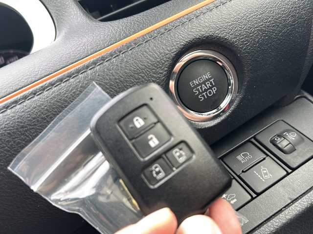 トヨタ シエンタ G 福島県 2020(令2)年 3.7万km ホワイトパールクリスタルシャイン ４ＷＤ/純正メモリナビ＆フルセグＴＶ/（ＤＶＤ＆ＢＴ＆ＣＤ＆ＳＤ）/バックカメラ/プリクラッシュセーフティー/レーンキープアシスト/ＥＴＣ/社外１５inアルミホイール/ウィンカーミラー/電動格納ミラー/スマートキー/プッシュスタート/Ｗエアバッグ/ＡＢＳ/ドアバイザー/純正フロアマット