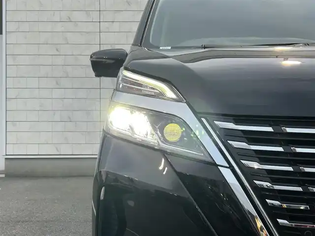日産 セレナ ハイウェイスター V 福岡県 2022(令4)年 1.3万km ダイヤモンドブラック 純正10型SDナビ(フルセグTV/CD/DVD/BT)アラウンドビューモニター後席フリップダウンモニタープロパイロットエマージェンシーブレーキコーナーセンサーBSM両側パワスラドラレコETC2.0デジタルインナーミラーUSBポート純正LEDヘッドライト純正フロアマット純正アルミホイール16インチスマートキープッシュスタート