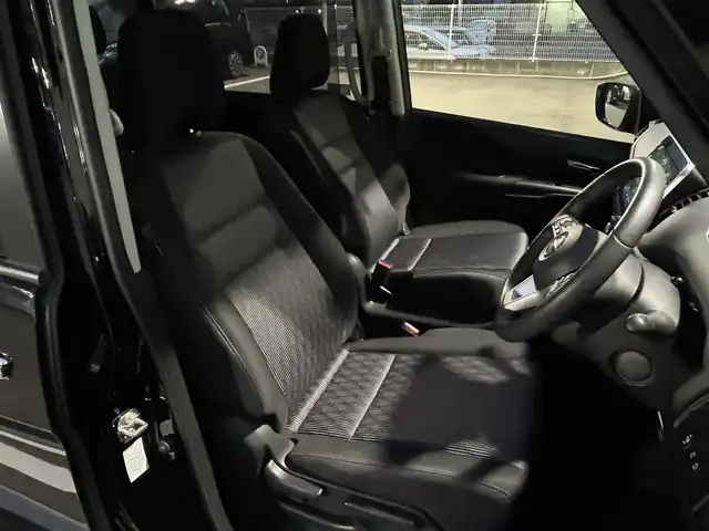 日産 セレナ ハイウェイスター V 福岡県 2022(令4)年 1.3万km ダイヤモンドブラック 純正10型SDナビ(フルセグTV/CD/DVD/BT)アラウンドビューモニター後席フリップダウンモニタープロパイロットエマージェンシーブレーキコーナーセンサーBSM両側パワスラドラレコETC2.0デジタルインナーミラーUSBポート純正LEDヘッドライト純正フロアマット純正アルミホイール16インチスマートキープッシュスタート