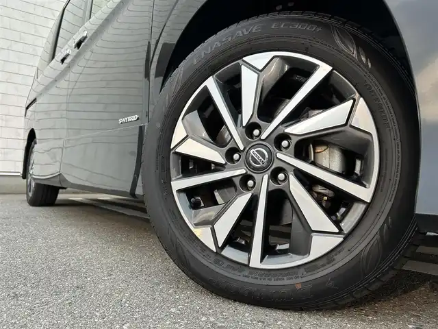 日産 セレナ ハイウェイスター V 福岡県 2022(令4)年 1.3万km ダイヤモンドブラック 純正10型SDナビ(フルセグTV/CD/DVD/BT)アラウンドビューモニター後席フリップダウンモニタープロパイロットエマージェンシーブレーキコーナーセンサーBSM両側パワスラドラレコETC2.0デジタルインナーミラーUSBポート純正LEDヘッドライト純正フロアマット純正アルミホイール16インチスマートキープッシュスタート