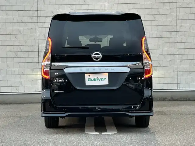 日産 セレナ ハイウェイスター V 福岡県 2022(令4)年 1.3万km ダイヤモンドブラック 純正10型SDナビ(フルセグTV/CD/DVD/BT)アラウンドビューモニター後席フリップダウンモニタープロパイロットエマージェンシーブレーキコーナーセンサーBSM両側パワスラドラレコETC2.0デジタルインナーミラーUSBポート純正LEDヘッドライト純正フロアマット純正アルミホイール16インチスマートキープッシュスタート