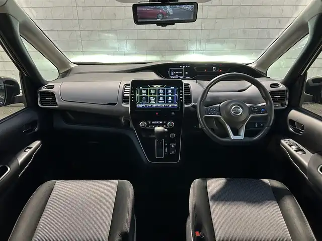 日産 セレナ ハイウェイスター V 福岡県 2022(令4)年 1.3万km ダイヤモンドブラック 純正10型SDナビ(フルセグTV/CD/DVD/BT)アラウンドビューモニター後席フリップダウンモニタープロパイロットエマージェンシーブレーキコーナーセンサーBSM両側パワスラドラレコETC2.0デジタルインナーミラーUSBポート純正LEDヘッドライト純正フロアマット純正アルミホイール16インチスマートキープッシュスタート