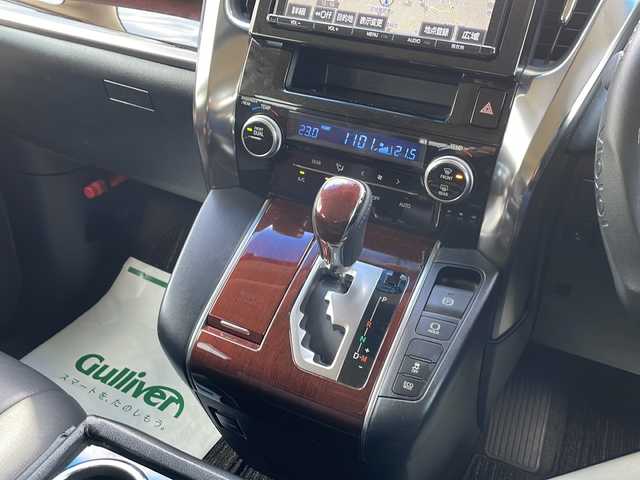 トヨタ アルファード X 東京都 2016(平28)年 4.9万km ホワイトパールクリスタルシャイン 新車時保証書　整備記録簿/取扱説明書　ナビ説説明書/モデリスタエアロ/プリクラッシュセーフティー/レーダークルーズコントロール/インテリジェントクリアランスソナー/クリアランスソナー/純正ナビ/フルセグTV/SD/CD/DVD/SDREC/BT/バックカメラ　ETC【2.0】/リヤフリップダウンモニター/ドライブレコーダー【前】/両側パワースライドドア/社外パワーバックドア/LEDヘッドライト/スマートキー×２/サイド/カーテン/ニーエアバック/社外19インチアルミ