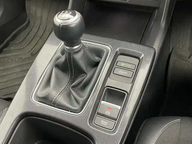 ホンダ シビック LX 茨城県 2022(令4)年 2.4万km クリスタルブラックパール ナビキッド付きDA(メーカーOP)/・Bluetooth/フルセグ/USB/バックカメラ/6速MT/ETC2.0/レーダークルーズコントロール/レーンキープアシスト/衝突被害軽減ブレーキ/BSM/D+N席シートヒーター/クリアランスソナー/LEDヘッドライト/オートライト/オートマチックハイビーム