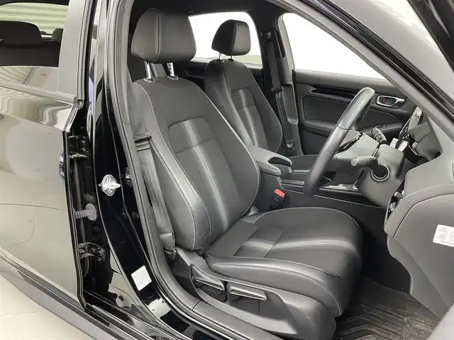 ホンダ シビック LX 茨城県 2022(令4)年 2.4万km クリスタルブラックパール ナビキッド付きDA(メーカーOP)/・Bluetooth/フルセグ/USB/バックカメラ/6速MT/ETC2.0/レーダークルーズコントロール/レーンキープアシスト/衝突被害軽減ブレーキ/BSM/D+N席シートヒーター/クリアランスソナー/LEDヘッドライト/オートライト/オートマチックハイビーム