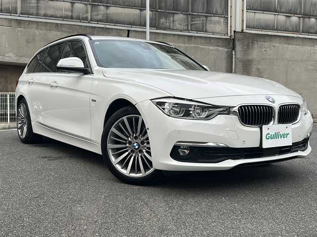 ＢＭＷ ３２０ｄ ツーリング ラグジュアリー 愛知県 2015(平27)年 10.7万km アルピンホワイトⅢ レザーシート/純正HDDナビ/バック・サイドカメラ/BMWコネクテッドドライブ/Bluetooth・DVD・CD・FM・AM・AUX・マルチメディア/アダプティブクルーズコントロール/LEDヘッドライト/オートライト/前席パワーシート（D席メモリ付き）/前席シートヒーター/ルームミラー一体型ETC/パワーバックドア/レーンチェンジャーウォーニング/インテリジェントセイフティ/レーンディパーチャーウォーニング/ダイナミックスタビリティコントロール（DSC)/パークディスタンスコントロール（PDC)/コンフォートアクセス/プッシュスタート/パークトロニック/保証書/取扱説明書