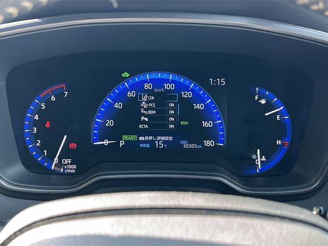 トヨタ カローラツーリング ハイブリッド ダブルバイビー 岐阜県 2021(令3)年 3.1万km プラチナホワイトパールマイカ 登録時走行距離　30240km/ナビ機能付きディスプレイオーディオ/バックモニター/Bluetooth接続/フルセグTV/社外前後ドライブレコーダー/シートヒーター/ステアリングヒーター/禁煙車/純正フロアマット/純正ETC/純正アルミホイール/ハーフレザーシート/オートマチックハイビーム/オートライト/フォグランプ/LEDヘッドライト/クルーズコントロール/衝突被害軽減システム/コーナーセンサー前後/ウインカーミラー/プッシュスタート/スマートキー/AAC/パワーウィンドウ/パワーステアリング/ハイブリッド