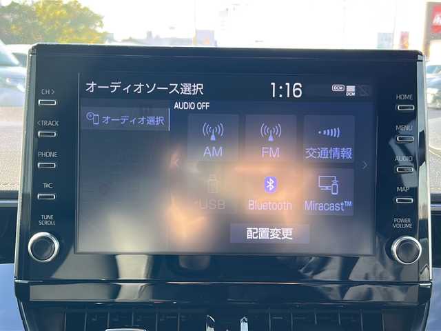 トヨタ カローラツーリング ハイブリッド ダブルバイビー 岐阜県 2021(令3)年 3.1万km プラチナホワイトパールマイカ 登録時走行距離　30240km/ナビ機能付きディスプレイオーディオ/バックモニター/Bluetooth接続/フルセグTV/社外前後ドライブレコーダー/シートヒーター/ステアリングヒーター/禁煙車/純正フロアマット/純正ETC/純正アルミホイール/ハーフレザーシート/オートマチックハイビーム/オートライト/フォグランプ/LEDヘッドライト/クルーズコントロール/衝突被害軽減システム/コーナーセンサー前後/ウインカーミラー/プッシュスタート/スマートキー/AAC/パワーウィンドウ/パワーステアリング/ハイブリッド