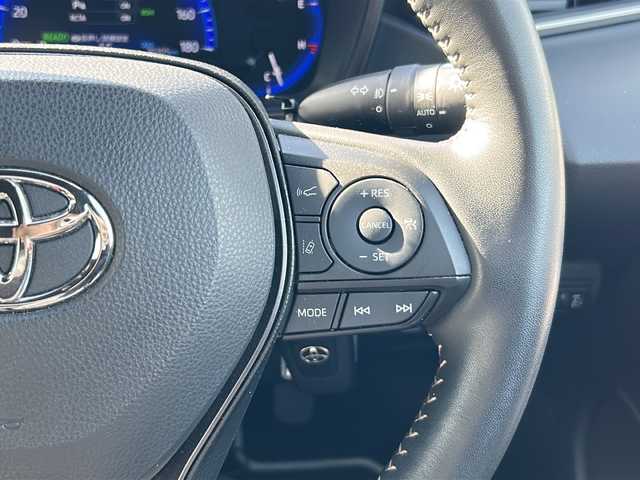 トヨタ カローラツーリング ハイブリッド ダブルバイビー 岐阜県 2021(令3)年 3.1万km プラチナホワイトパールマイカ 登録時走行距離　30240km/ナビ機能付きディスプレイオーディオ/バックモニター/Bluetooth接続/フルセグTV/社外前後ドライブレコーダー/シートヒーター/ステアリングヒーター/禁煙車/純正フロアマット/純正ETC/純正アルミホイール/ハーフレザーシート/オートマチックハイビーム/オートライト/フォグランプ/LEDヘッドライト/クルーズコントロール/衝突被害軽減システム/コーナーセンサー前後/ウインカーミラー/プッシュスタート/スマートキー/AAC/パワーウィンドウ/パワーステアリング/ハイブリッド