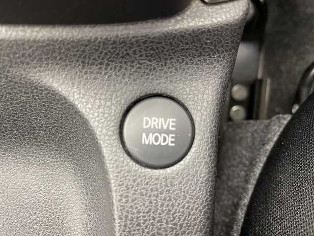 日産 ノート e－パワー X 群馬県 2017(平29)年 2.6万km ダークメタルグレー 禁煙車　エマージェンシーブレーキ　純正７インチナビ　アラウンドビューモニター　ＬＥＤライト　デジタルインナーミラー　車線逸脱防止装置　ヘッドライトレベライザー　スマートキー　スペアキー　ETC