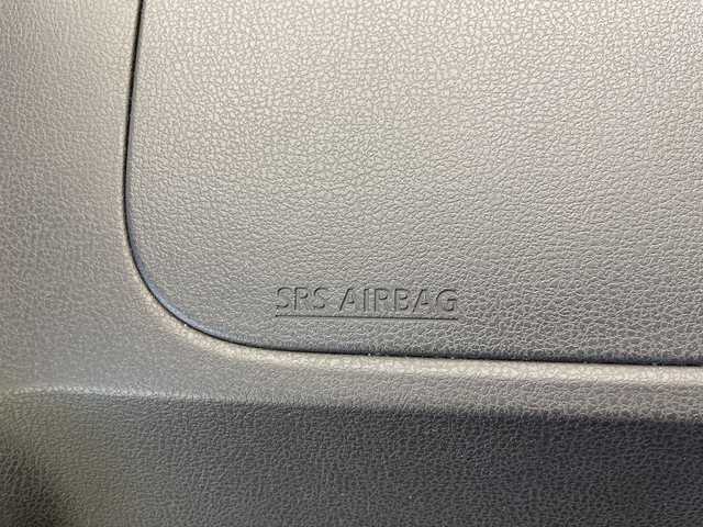 日産 ノート e－パワー X 群馬県 2017(平29)年 2.6万km ダークメタルグレー 禁煙車　エマージェンシーブレーキ　純正７インチナビ　アラウンドビューモニター　ＬＥＤライト　デジタルインナーミラー　車線逸脱防止装置　ヘッドライトレベライザー　スマートキー　スペアキー　ETC