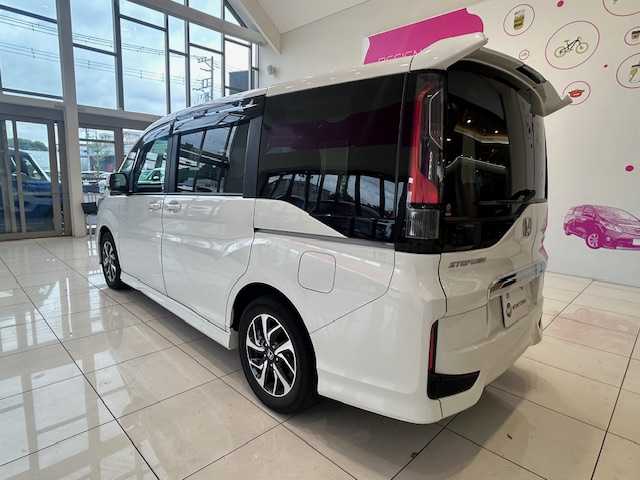 ホンダ ステップワゴン スパーダ ホンダセンシング 埼玉県 2020(令2)年 1.3万km プラチナホワイトパール ホンダセンシング/純正10インチメモリーナビ/ CD/DVD/BT/USB/フルセグ/全方位カメラ/両側電動スライドドア/パーキングアシスト/アダクティブクルーズコントロール/レーンキープアシスト/パドルシフト/純正前後ドライブレコーダー/ETC2.0/スマートキー/禁煙車