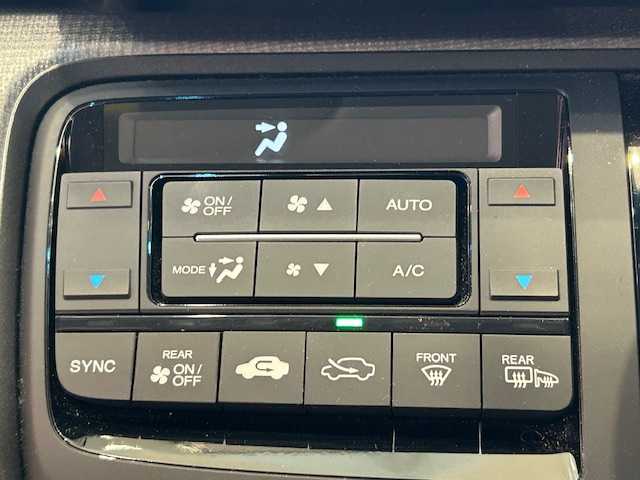 ホンダ ステップワゴン スパーダ ホンダセンシング 埼玉県 2020(令2)年 1.3万km プラチナホワイトパール ホンダセンシング/純正10インチメモリーナビ/ CD/DVD/BT/USB/フルセグ/全方位カメラ/両側電動スライドドア/パーキングアシスト/アダクティブクルーズコントロール/レーンキープアシスト/パドルシフト/純正前後ドライブレコーダー/ETC2.0/スマートキー/禁煙車