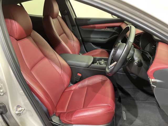 マツダ マツダ３ファストバック 20S プロアクティブ ツーリングS 愛媛県 2022(令4)年 3.2万km プラチナクォーツメタリック 純正ナビ/(Bluetooth/フルセグ/USB)/全周囲カメラ/レーダークルーズコントロール/衝突被害軽減ブレーキ/前後コーナーセンサー/レーンキープアシスト/ETC/パワーシート/シートヒーター/ステアリングヒーター/ブラインドスポットモニター/ドライブレコーダー/LEDヘッドライト/オートマチックハイビーム/オートライト/盗難防止装置/純正18インチアルミ/禁煙車