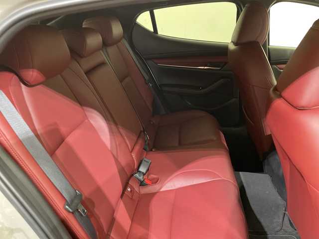 マツダ マツダ３ファストバック 20S プロアクティブ ツーリングS 愛媛県 2022(令4)年 3.2万km プラチナクォーツメタリック 純正ナビ/(Bluetooth/フルセグ/USB)/全周囲カメラ/レーダークルーズコントロール/衝突被害軽減ブレーキ/前後コーナーセンサー/レーンキープアシスト/ETC/パワーシート/シートヒーター/ステアリングヒーター/ブラインドスポットモニター/ドライブレコーダー/LEDヘッドライト/オートマチックハイビーム/オートライト/盗難防止装置/純正18インチアルミ/禁煙車