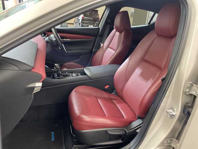 マツダ マツダ３ファストバック 20S プロアクティブ ツーリングS 愛媛県 2022(令4)年 3.2万km プラチナクォーツメタリック 純正ナビ/(Bluetooth/フルセグ/USB)/全周囲カメラ/レーダークルーズコントロール/衝突被害軽減ブレーキ/前後コーナーセンサー/レーンキープアシスト/ETC/パワーシート/シートヒーター/ステアリングヒーター/ブラインドスポットモニター/ドライブレコーダー/LEDヘッドライト/オートマチックハイビーム/オートライト/盗難防止装置/純正18インチアルミ/禁煙車