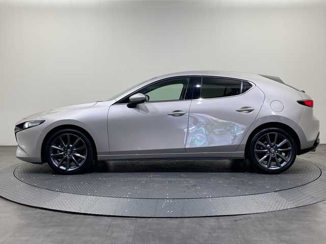 マツダ マツダ３ファストバック 20S プロアクティブ ツーリングS 愛媛県 2022(令4)年 3.2万km プラチナクォーツメタリック 純正ナビ/(Bluetooth/フルセグ/USB)/全周囲カメラ/レーダークルーズコントロール/衝突被害軽減ブレーキ/前後コーナーセンサー/レーンキープアシスト/ETC/パワーシート/シートヒーター/ステアリングヒーター/ブラインドスポットモニター/ドライブレコーダー/LEDヘッドライト/オートマチックハイビーム/オートライト/盗難防止装置/純正18インチアルミ/禁煙車