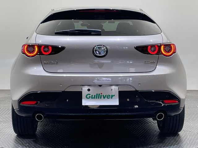 マツダ マツダ３ファストバック 20S プロアクティブ ツーリングS 愛媛県 2022(令4)年 3.2万km プラチナクォーツメタリック 純正ナビ/(Bluetooth/フルセグ/USB)/全周囲カメラ/レーダークルーズコントロール/衝突被害軽減ブレーキ/前後コーナーセンサー/レーンキープアシスト/ETC/パワーシート/シートヒーター/ステアリングヒーター/ブラインドスポットモニター/ドライブレコーダー/LEDヘッドライト/オートマチックハイビーム/オートライト/盗難防止装置/純正18インチアルミ/禁煙車