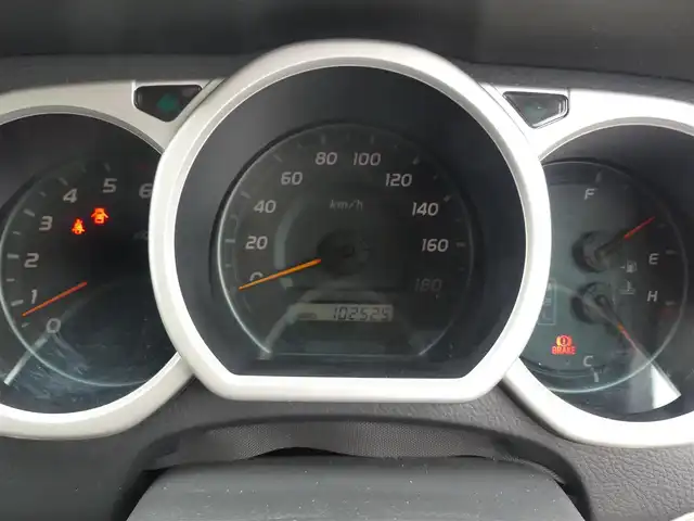 トヨタ ハイラックス サーフ SSR－G 千葉県 2002(平14)年 10.3万km ホワイトパールクリスタルシャイン ヒッチメンバー/2incリフトアップ/社外グリル/社外ヘッドライト/社外ルーフレール/ETC/ドライブレコーダー（DRY-ST1500）/ディスプレイオーディオ/【DVD/CD再生機能　Bluetooth接続】/バックカメラ/キーレス