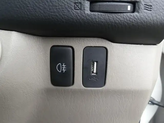 トヨタ ハイラックス サーフ SSR－G 千葉県 2002(平14)年 10.3万km ホワイトパールクリスタルシャイン ヒッチメンバー/2incリフトアップ/社外グリル/社外ヘッドライト/社外ルーフレール/ETC/ドライブレコーダー（DRY-ST1500）/ディスプレイオーディオ/【DVD/CD再生機能　Bluetooth接続】/バックカメラ/キーレス