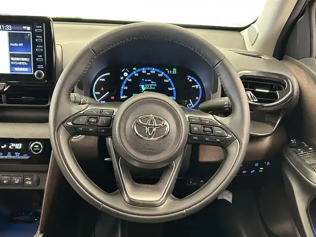 トヨタ ヤリスクロス ハイブリッド Z 岡山県 2021(令3)年 3.4万km ブラックマイカ/ブラスゴールドメタリック 2トーン 純正ナビ/USB/Bluetooth/フルセグTV/AppleCarPlay/360°カメラ/ハーフレザーシート/シートヒーター/ステアリングヒーター/ETC2.0/LEDヘッドライト/AHB/パワーテールゲート/ブレーキオートホールド/Tコネクト/パワーシート（D）/ACC/LTA/BSA/自動ブレーキ/PDC