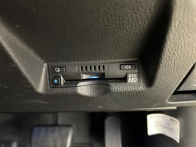 トヨタ ヤリスクロス ハイブリッド Z 岡山県 2021(令3)年 3.4万km ブラックマイカ/ブラスゴールドメタリック 2トーン 純正ナビ/USB/Bluetooth/フルセグTV/AppleCarPlay/360°カメラ/ハーフレザーシート/シートヒーター/ステアリングヒーター/ETC2.0/LEDヘッドライト/AHB/パワーテールゲート/ブレーキオートホールド/Tコネクト/パワーシート（D）/ACC/LTA/BSA/自動ブレーキ/PDC