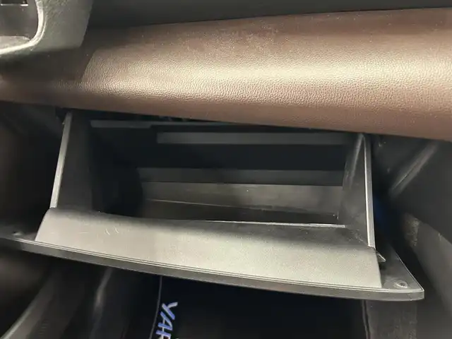 トヨタ ヤリスクロス ハイブリッド Z 岡山県 2021(令3)年 3.4万km ブラックマイカ/ブラスゴールドメタリック 2トーン 純正ナビ/USB/Bluetooth/フルセグTV/AppleCarPlay/360°カメラ/ハーフレザーシート/シートヒーター/ステアリングヒーター/ETC2.0/LEDヘッドライト/AHB/パワーテールゲート/ブレーキオートホールド/Tコネクト/パワーシート（D）/ACC/LTA/BSA/自動ブレーキ/PDC