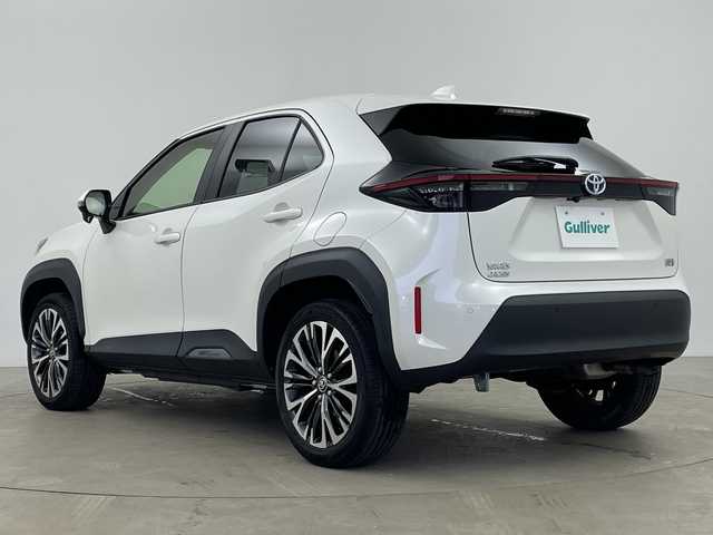 トヨタ ヤリスクロス ハイブリッド Z 鹿児島県 2021(令3)年 3.3万km ホワイトパールクリスタルシャイン 純正ディスプレイオーディオ/（フルセグTV/Bluetooth/AM/FM）/バックカメラ　/パワーシート　/シートヒーター　/ハーフレザーシート　/オートブレーキホールド　/レーダークルーズコントロール　/ビルドインＥＴＣ　/社外フロアマット　/純正アルミホイール/オートハイビーム/レーンキープアシスト