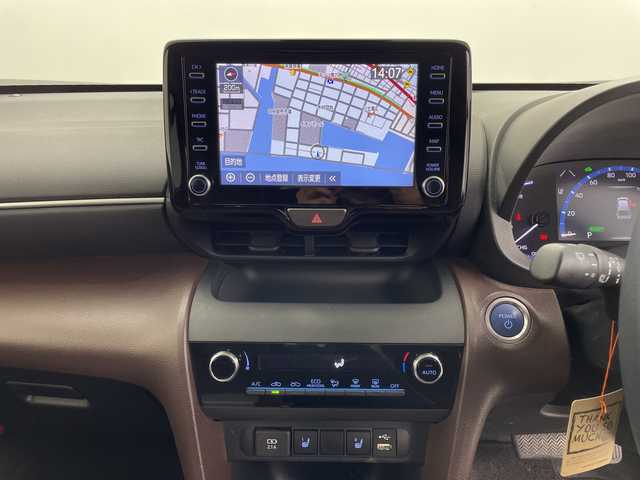 トヨタ ヤリスクロス ハイブリッド Z 鹿児島県 2021(令3)年 3.3万km ホワイトパールクリスタルシャイン 純正ディスプレイオーディオ/（フルセグTV/Bluetooth/AM/FM）/バックカメラ　/パワーシート　/シートヒーター　/ハーフレザーシート　/オートブレーキホールド　/レーダークルーズコントロール　/ビルドインＥＴＣ　/社外フロアマット　/純正アルミホイール/オートハイビーム/レーンキープアシスト