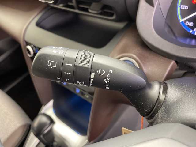 トヨタ ヤリスクロス ハイブリッド Z 鹿児島県 2021(令3)年 3.3万km ホワイトパールクリスタルシャイン 純正ディスプレイオーディオ/（フルセグTV/Bluetooth/AM/FM）/バックカメラ　/パワーシート　/シートヒーター　/ハーフレザーシート　/オートブレーキホールド　/レーダークルーズコントロール　/ビルドインＥＴＣ　/社外フロアマット　/純正アルミホイール/オートハイビーム/レーンキープアシスト