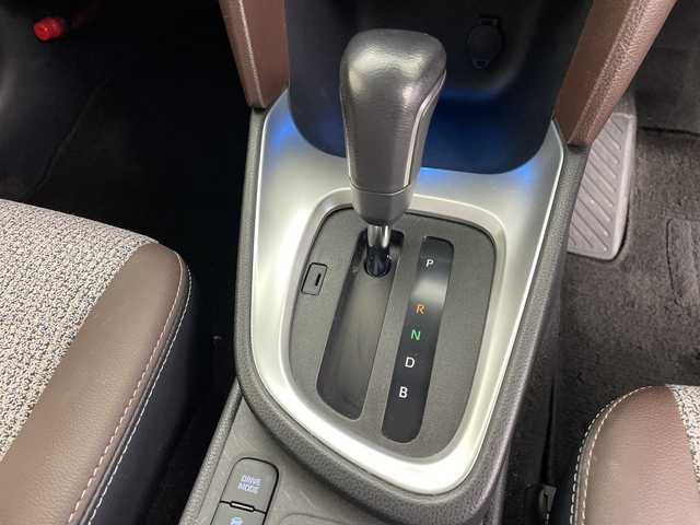 トヨタ ヤリスクロス ハイブリッド Z 鹿児島県 2021(令3)年 3.3万km ホワイトパールクリスタルシャイン 純正ディスプレイオーディオ/（フルセグTV/Bluetooth/AM/FM）/バックカメラ　/パワーシート　/シートヒーター　/ハーフレザーシート　/オートブレーキホールド　/レーダークルーズコントロール　/ビルドインＥＴＣ　/社外フロアマット　/純正アルミホイール/オートハイビーム/レーンキープアシスト