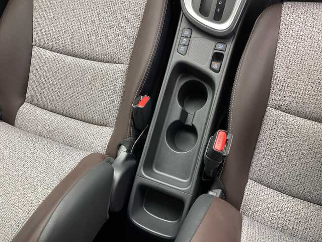 トヨタ ヤリスクロス ハイブリッド Z 鹿児島県 2021(令3)年 3.3万km ホワイトパールクリスタルシャイン 純正ディスプレイオーディオ/（フルセグTV/Bluetooth/AM/FM）/バックカメラ　/パワーシート　/シートヒーター　/ハーフレザーシート　/オートブレーキホールド　/レーダークルーズコントロール　/ビルドインＥＴＣ　/社外フロアマット　/純正アルミホイール/オートハイビーム/レーンキープアシスト