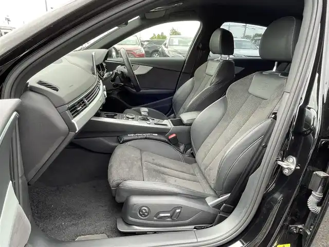 アウディ Ａ４ 45TFSIクワトロスポーツ 道央・札幌 2020(令2)年 3.1万km ミトスブラックメタリック 4WD/純正メモリナビ/FM/AM/CD/DVD/BT/フルセグTV/衝撃被害軽減システム/アラウンドビューモニター/パーキングアシスト/アイドリングストップ/クリアランスソナー/レーダークルーズコントロール/ハンドルシフト/ETC/前後ドラレコ(ZDR016)/ステアリングスイッチ/MT付きAT/スマートキー/プッシュスタート/冬タイヤ純正AW付積込/225/50R17　2021年 5mm