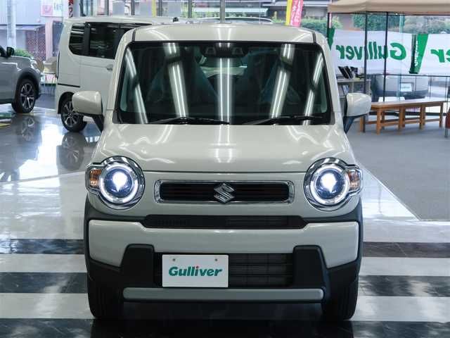 スズキ ハスラー HYBRID G 千葉県 2025(令7)年 0.1千km ソフトベージュメタリック 届出済未使用車/【ソフトベージュメタリック（WBB）】/LEDヘッドライト/シートヒーター/マルチインフォメーションディスプレイ（カラー）/ステアリングスイッチ/スズキセーフティサポート/・デュアルセンサーブレーキサポート/・後退時ブレーキサポート/・誤発進/後方誤発進抑制機能/・車線逸脱抑制/警報機能/・ふらつき警報機能/・標識認識機能/・アダプティブクルーズコントロール/・先行車発進お知らせ機能/・ハイビームアシスト/プッシュスタート/スマートキー2本/シートヒーター/アイドリングストップ/オートライト/サイドエアバッグ/カーテンエアバッグ/保証書/取扱説明書/禁煙車　　前オーナー様の申告により表示しております。当車両の禁煙を保証するものではありません。