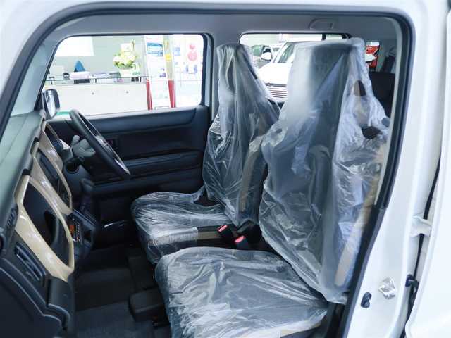 スズキ ハスラー HYBRID G 千葉県 2025(令7)年 0.1千km ソフトベージュメタリック 届出済未使用車/【ソフトベージュメタリック（WBB）】/LEDヘッドライト/シートヒーター/マルチインフォメーションディスプレイ（カラー）/ステアリングスイッチ/スズキセーフティサポート/・デュアルセンサーブレーキサポート/・後退時ブレーキサポート/・誤発進/後方誤発進抑制機能/・車線逸脱抑制/警報機能/・ふらつき警報機能/・標識認識機能/・アダプティブクルーズコントロール/・先行車発進お知らせ機能/・ハイビームアシスト/プッシュスタート/スマートキー2本/シートヒーター/アイドリングストップ/オートライト/サイドエアバッグ/カーテンエアバッグ/保証書/取扱説明書/禁煙車　　前オーナー様の申告により表示しております。当車両の禁煙を保証するものではありません。