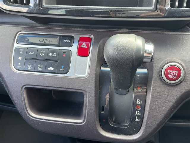 ホンダ Ｎ ＯＮＥ プレミアム Lパッケージ 千葉県 2013(平25)年 6.4万km プレミアムブルームーンパール ワンオーナー/純正オーディオ【CD、AUX、AM、FM】/純正14インチアルミホイール/純正フロアマット/オートライト/フォグ/プッシュスタート/アイドリングストップ/スマートキー×２/ドアバイザー/保証書/取説