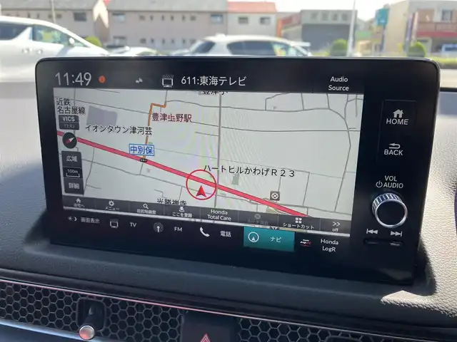 ホンダ シビック タイプR 三重県 2025(令7)年 0.1千km チャンピオンシップホワイト 登録済未使用車/登録時走行距離４km/♪ホンダセンシング/　・衝突軽減ブレーキ(CMBS)/　・路外逸脱抑制機能/　・アダプティブクルーズコントロール(ACC)/　・車線維持支援システム（LKAS）/　・歩行者事故低減ステアリング/　・オートハイビーム/　・ブラインドスポットインフォメーション/　・後退出庫サポート/　・パーキングセンサーシステム/♪TYPE R 専用装備/　・フロントシート・ステアリングホイール(アルカンターラ)/　・ステアリングホイールエンブレム・アルミ製シフトノブ/　・ステンレス製スポーツペダル/   ・シリアルナンバー入りアルミ製エンブレム/♪HondaCONNECTディスプレイ/　・AppleCarPlay・AndroidAuto/　・フルセグTV・Bluetooth・USB/♪バックカメラ/♪純正19インチAW/♪リアスポイラー/♪スマートキーx２/♪プッシュスタート/♪LEDヘッドライト/♪オートライト/♪オートリトラクタブルミラー/♪ウィンカーミラー/♪オートワイパー/♪ドライブモード切り替えスイッチ/♪電子パーキングブレーキ/♪オートブレーキホールド/♪ビルトインETC2.0/♪充電用USBポート/♪プライバシーガラス/♪横滑り防止機能