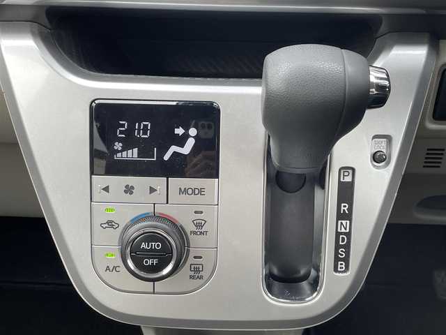 ダイハツ キャスト スタイル X リミテッド SAⅢ 岡山県 2022(令4)年 3.1万km ブラックマイカメタリック 登録時走行距離30235km/純正HDDナビ/(AM/FM/TV/DISC/BT)/衝突被害軽減システム/アイドリングストップ/オートマチックハイビーム/バックカメラ/レーンキープアシスト/USB入力端子/プッシュスタート/スマートキー/スペアキー/ハロゲンヘッドライト/パワーステアリング/パワーウィンドウ