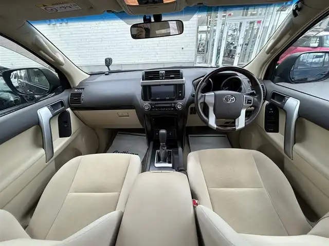 トヨタ ランドクルーザー プラド TX 山形県 2017(平29)年 13万km ブラック 4WD/リフトアップ/カロッツェリアSDナビ/FM/AM/フルセグ/DVD/Bluetooth/サンルーフ/横滑り防止装置/盗難防止装置/純正マット/純正バイザー/スマートキー/スペアキー/AUTOライト/フォグランプ/ダブルエアバック/純正アルミ付き冬タイヤ積載