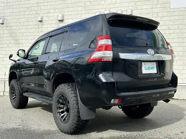 トヨタ ランドクルーザー プラド TX 山形県 2017(平29)年 13万km ブラック 4WD/リフトアップ/カロッツェリアSDナビ/FM/AM/フルセグ/DVD/Bluetooth/サンルーフ/横滑り防止装置/盗難防止装置/純正マット/純正バイザー/スマートキー/スペアキー/AUTOライト/フォグランプ/ダブルエアバック/純正アルミ付き冬タイヤ積載