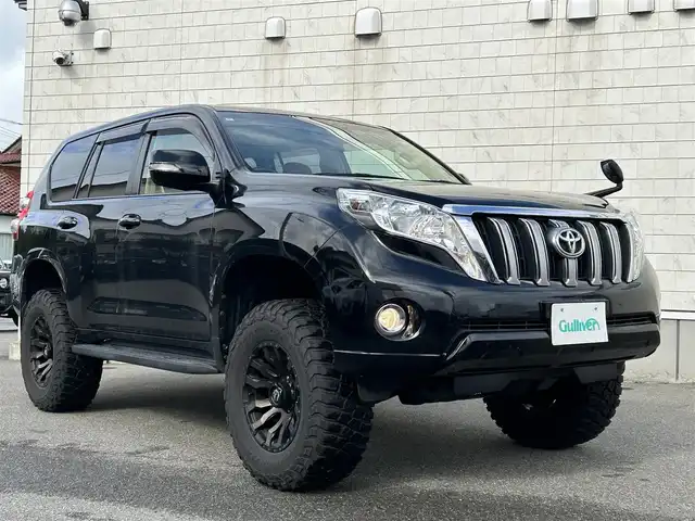 トヨタ ランドクルーザー プラド TX 山形県 2017(平29)年 13万km ブラック 4WD/リフトアップ/カロッツェリアSDナビ/FM/AM/フルセグ/DVD/Bluetooth/サンルーフ/横滑り防止装置/盗難防止装置/純正マット/純正バイザー/スマートキー/スペアキー/AUTOライト/フォグランプ/ダブルエアバック/純正アルミ付き冬タイヤ積載