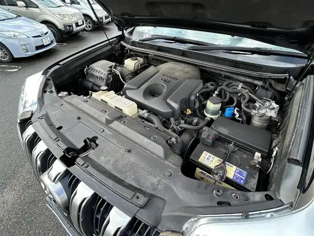 トヨタ ランドクルーザー プラド TX 山形県 2017(平29)年 13万km ブラック 4WD/リフトアップ/カロッツェリアSDナビ/FM/AM/フルセグ/DVD/Bluetooth/サンルーフ/横滑り防止装置/盗難防止装置/純正マット/純正バイザー/スマートキー/スペアキー/AUTOライト/フォグランプ/ダブルエアバック/純正アルミ付き冬タイヤ積載