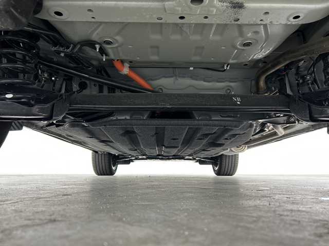 ホンダ ヴェゼル ハイブリッド e:HEV Z 三重県 2024(令6)年 0.8万km プラチナホワイトパール /禁煙車//純正ナビ/・フルセグ・Bluetooth・USB・AppleCarPlay・AndroidAuto//バックカメラ//ホンダセンシング//ブラインドスポットインフォメーション//アダプティブクルーズコントロール//オートハイビーム//衝突軽減ブレーキ//車線維持支援システム//ハンズフリーアクセスパワーテールゲート//前席シートヒーター//ビルトインETC2.0//前後ドライブレコーダー//ワイヤレスチャージャー//電子パーキング//ブレーキホールド//パドルシフト//ステアリングヒーター