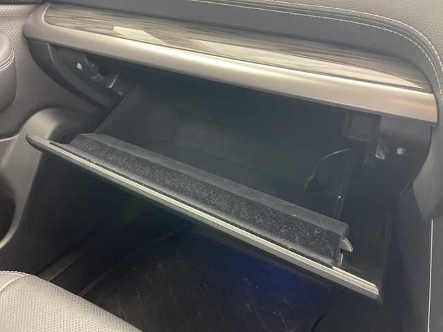 スバル アウトバック リミテッド 道央・札幌 2019(平31)年 5.5万km クリスタルホワイトP ・4WD/・寒冷地仕様/・純正DITONESOUNDシステム/・純正ナビ/・BT&CD&DVD&フルセグTV/・バック、サイド、フロントカメラ/・アイサイトVer3/・レーダークルーズコントロール/・ブラインドスポットモニター/・パワーバックドア/・レザーシート/・前席パワーシート/・全席シートヒーター/・ステアリングヒーター/・ミラーヒーター/・ビルトインETC/・純正ドライブレコーダー前方/・LEDヘッドライト/・オートライト/・プッシュスタート/・スマートキー/・スペアキー×1/・ディーラーオプションSTIAW/・純正ゴムマット