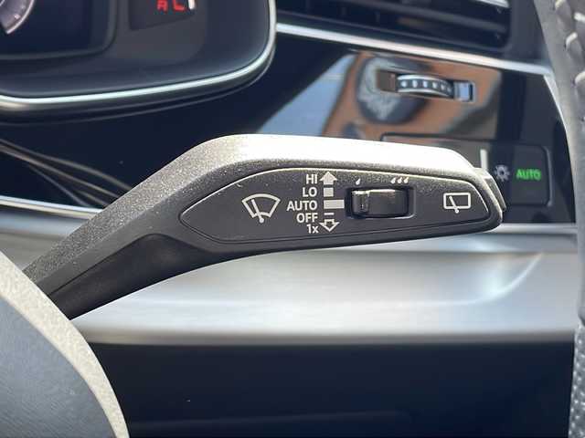 アウディ Ｑ７ 45 Sラインリミテッド 福島県 2020(令2)年 1.6万km ディープブラックパールエフェクト ワンオーナー/4WD/純正メモリナビ/　【フルセグ/SD/USB】/バックカメラ/全周囲カメラ/ステアリングスイッチ/パドルシフト/クルーズコントロール/本革シート（黒）/前席パワーシート/メモリーシート/前席シートヒーター/電動リアゲート/電動格納シート/ルーフレール/LEDヘッドライト（AUTO機能付き）/　・フォグランプ/ヒルスタートアシスト/前後ドライブレコーダー/ビルトインETC2.0/アイドリングストップ/純正フロアマット/衝突軽減システム/レーンキープアシスト/パーキングアシスト/コーナーセンサー