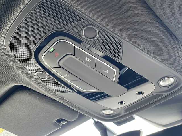 アウディ Ｑ７ 45 Sラインリミテッド 福島県 2020(令2)年 1.6万km ディープブラックパールエフェクト ワンオーナー/4WD/純正メモリナビ/　【フルセグ/SD/USB】/バックカメラ/全周囲カメラ/ステアリングスイッチ/パドルシフト/クルーズコントロール/本革シート（黒）/前席パワーシート/メモリーシート/前席シートヒーター/電動リアゲート/電動格納シート/ルーフレール/LEDヘッドライト（AUTO機能付き）/　・フォグランプ/ヒルスタートアシスト/前後ドライブレコーダー/ビルトインETC2.0/アイドリングストップ/純正フロアマット/衝突軽減システム/レーンキープアシスト/パーキングアシスト/コーナーセンサー