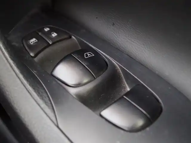 日産 ティアナ XV ナビAVMパッケージ 埼玉県 2019(平31)年 4.5万km 黒 ブラックレザーシート/オートクルーズコントロール/パークセンサー/全周囲カメラ/メーカーOPナビ/ETC/フルセグTV/Bluetooth/LEDヘッドライト/シートポジションメモリー機能