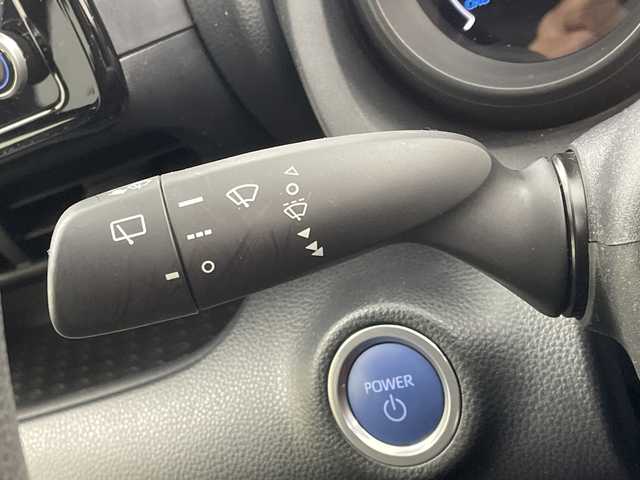 トヨタ ヤリス ハイブリッド G 岐阜県 2020(令2)年 3.3万km シアンM 純正ディスプレイオーディオ/　(AM/FM/MiraCast)/全方位カメラ/プリクラッシュセーフティ/レーダークルーズコントロール/レーンキープアシスト/コーナーセンサー/オートハイビーム/ビルトインETC/フロアマット/スマートキー