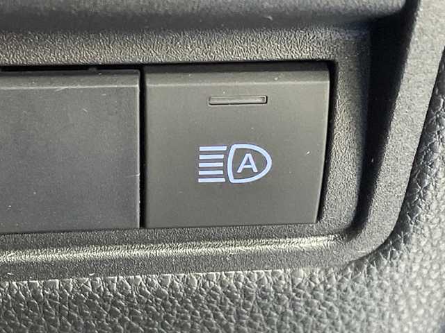 トヨタ ヤリス ハイブリッド G 岐阜県 2020(令2)年 3.3万km シアンM 純正ディスプレイオーディオ/　(AM/FM/MiraCast)/全方位カメラ/プリクラッシュセーフティ/レーダークルーズコントロール/レーンキープアシスト/コーナーセンサー/オートハイビーム/ビルトインETC/フロアマット/スマートキー